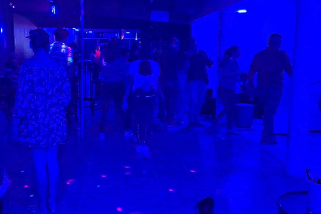 “Veo que hay mucha polémica por el show que nosotros dimos, nosotros íbamos bien pagadas”, expresó.