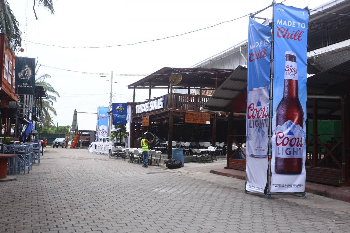 La feria comercial y agrícola estará conformada por 350 expositores nacionales e internacionales y 120 expositores ganaderos, además, cuentan con unos 34 restaurantes.