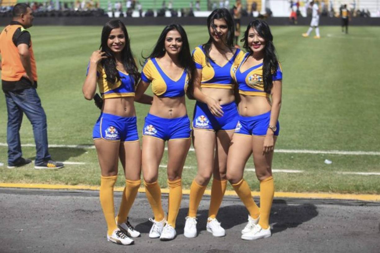 La belleza de la mujer es notoria en este partido de final que se disputa Olimpia y Motagua.