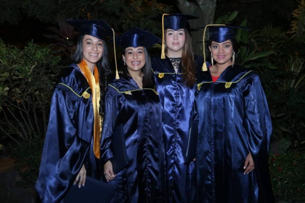 Nancy Mata, Ana Borjas, Nicole Verdiguel y Anee Guerra.