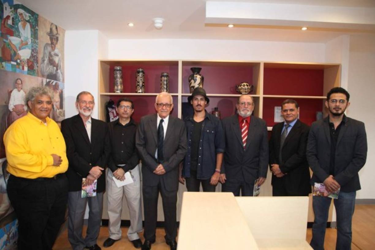 Los artistas sampedranos Raúl Mendoza, Marco Rietti, José Torres, Pito Pérez, Carlos Lamothe, Antonio Vinciguerra, Andrés Pacheco y Rolando Rodríguez.