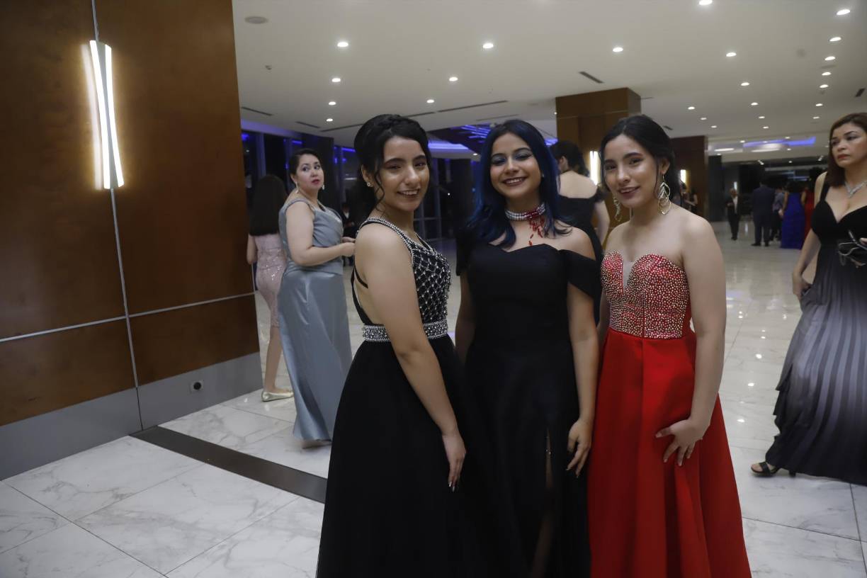 Verónica Caballero, Xochilt Lobo y Pilar Caballero