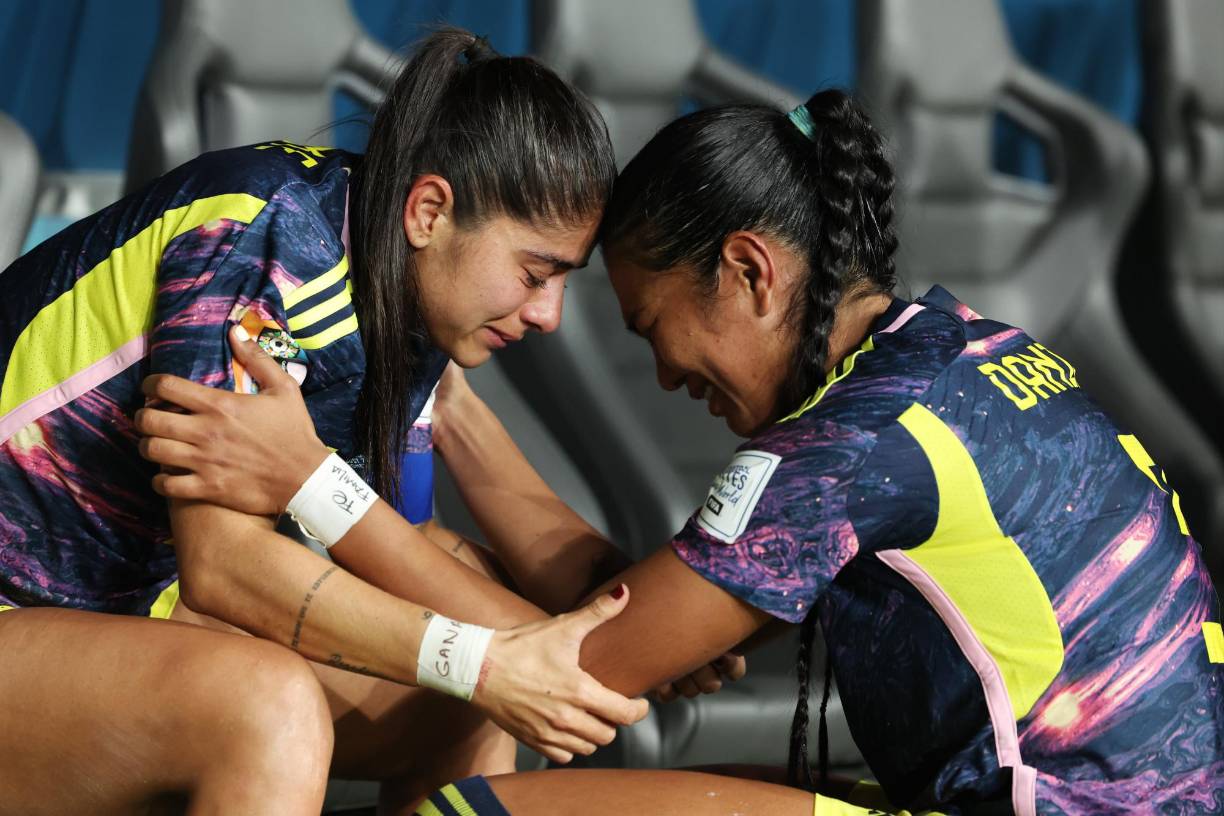Las jugadoras rompieron en llanto tras el final del partido.