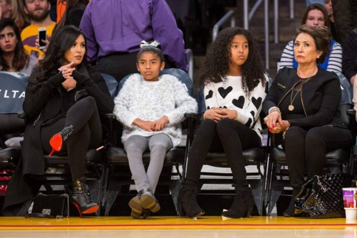 Según su versión de los hechos, Vanessa habría tomado una serie de medidas recientemente para retirarle toda ayuda económica.