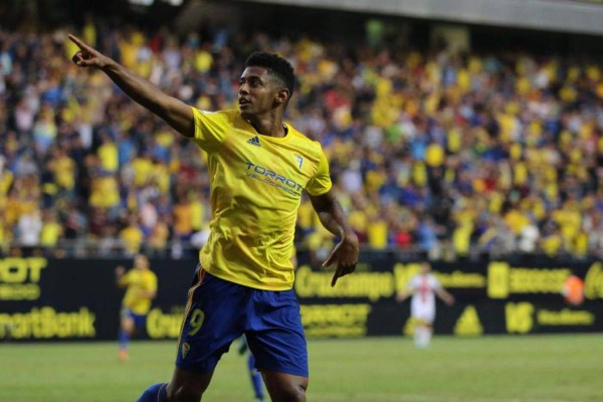 12- Antony Lozano (1 millón de euros, delantero hondureño que miliya en el Cádiz de la segunda de España).