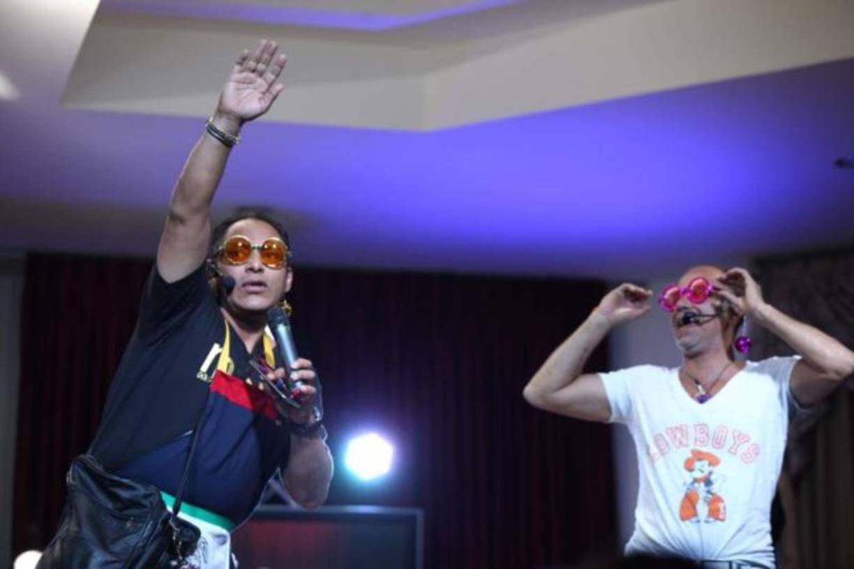 La sorpresa en esa ocasión fue la presencia de Paco Show. Denifitivamente los sampedranos 'murieron de risa'.