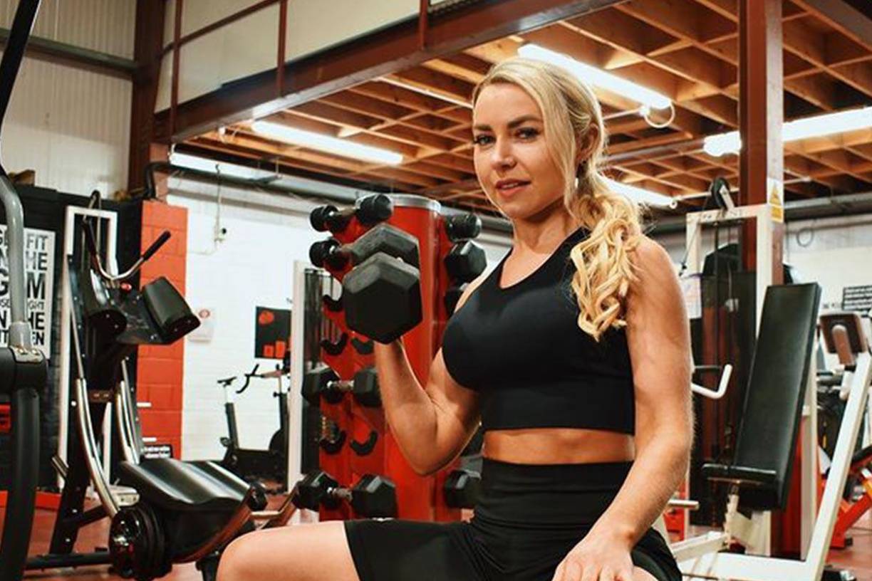 Su muerte ha conmocionado a sus fans y amigos, quienes le han dedicado amorosos mensajes en las redes sociales. 