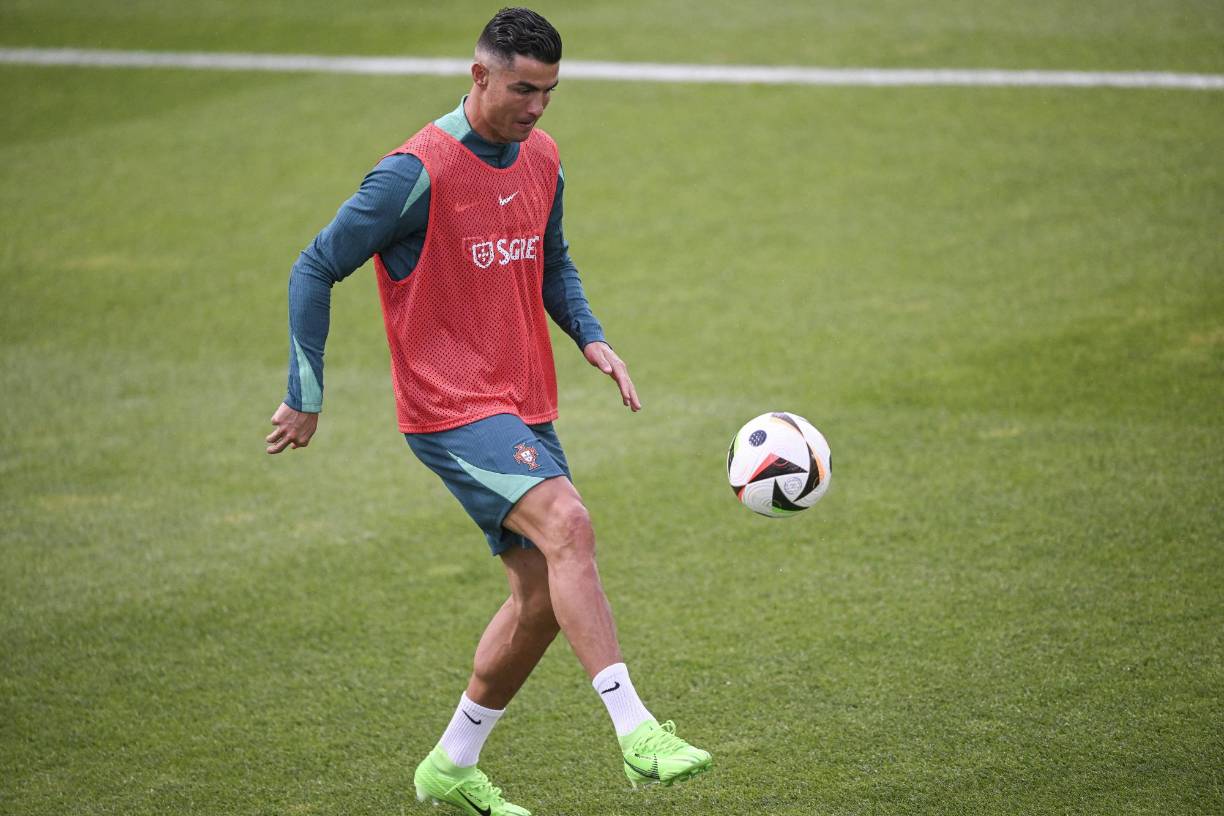 Ahora, Cristiano Ronaldo se mantiene concentrado con la Selección de Portugal y se prepara de cara al inicio de la Eurocopa 2024. 