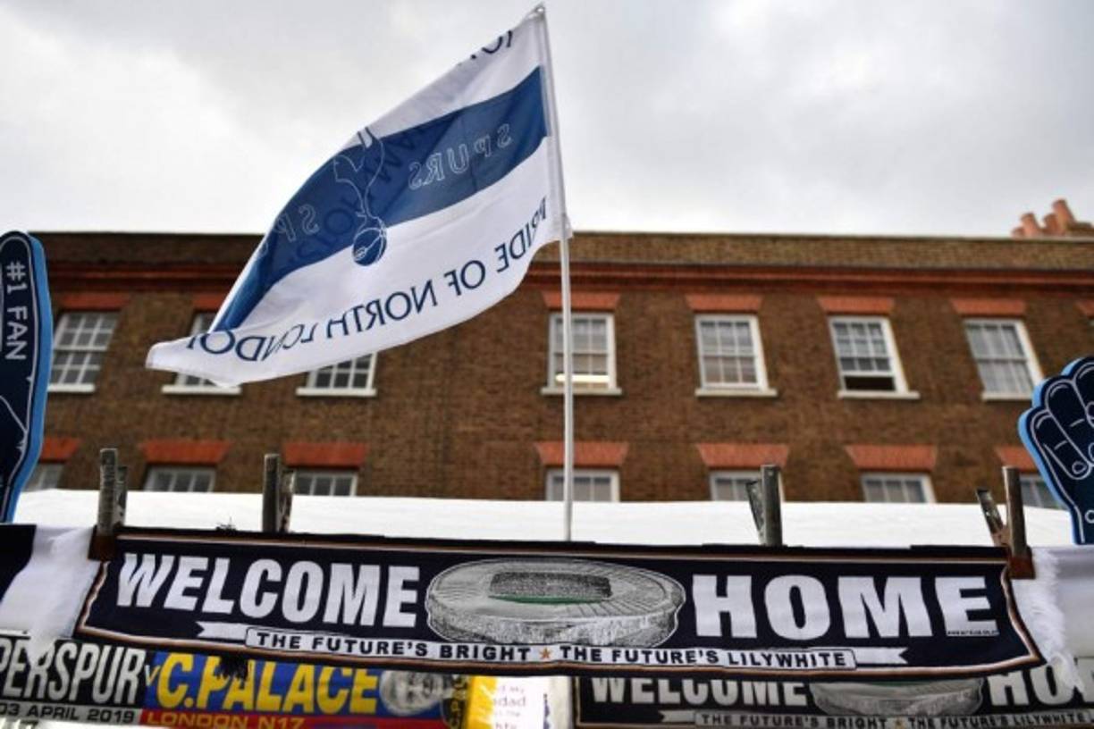 Además de contar con 180 habitaciones , el estadio del Tottenham tiene tiendas de ropa, una fábrica de cerveza artesanal y 65 puestos de comida.