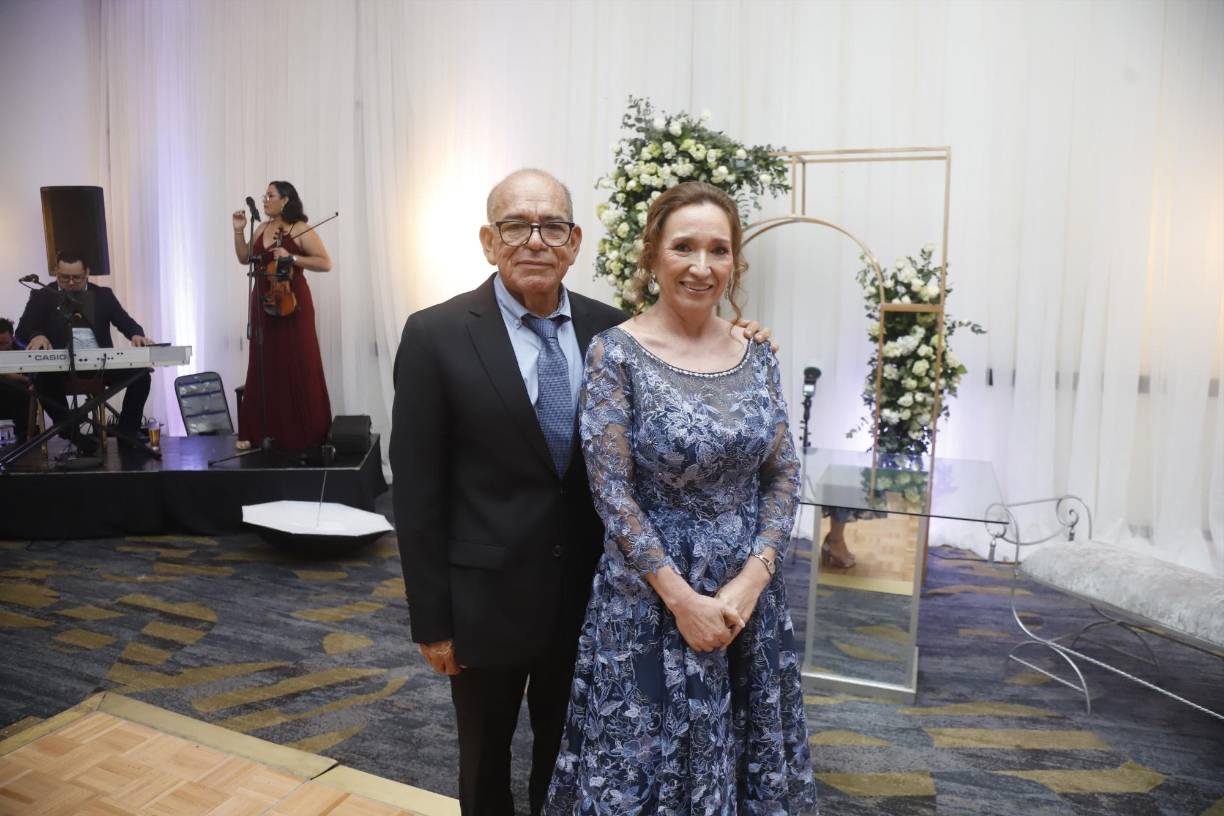 Ali Sequeira y Dina Rodríguez