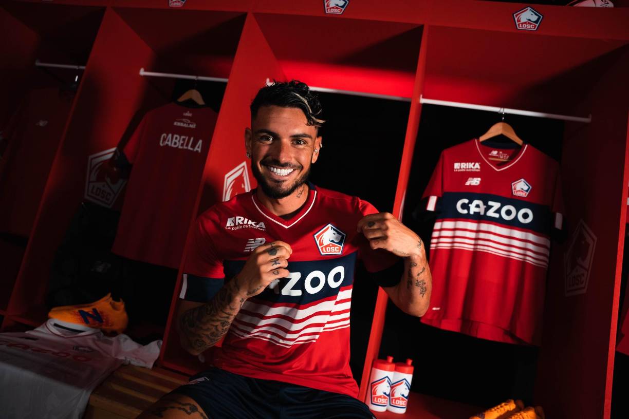 El Lille ha fichado al medio-ofensivo francés Rémy Cabella, quien llega procedente del Krasnodar. Firmó por una temporada.