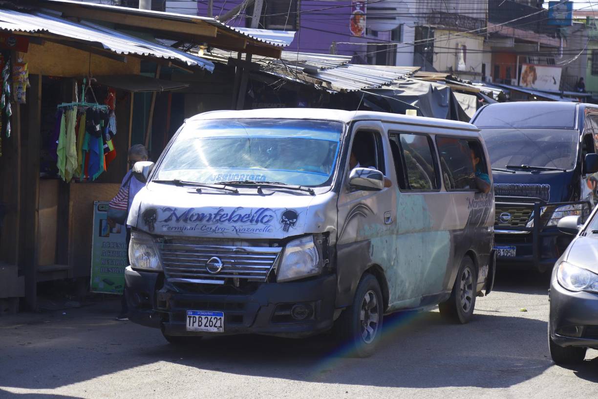 En los acuerdos de los subsidios que ha dado el Gobierno al transporte público, los transportistas se comprometen a mejorar las unidades, pero esto no ha tenido éxito.