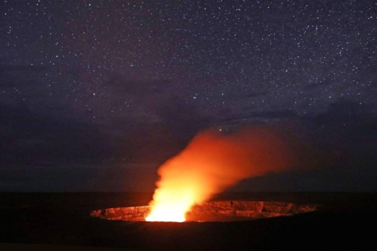 El Kilauea, uno de los volcanes más activos de Hawái, ha devastado gran parte de la isla mayor tras tres semanas de erupciones constantes activadas por fuertes sismos que han sacudido ese territorio.