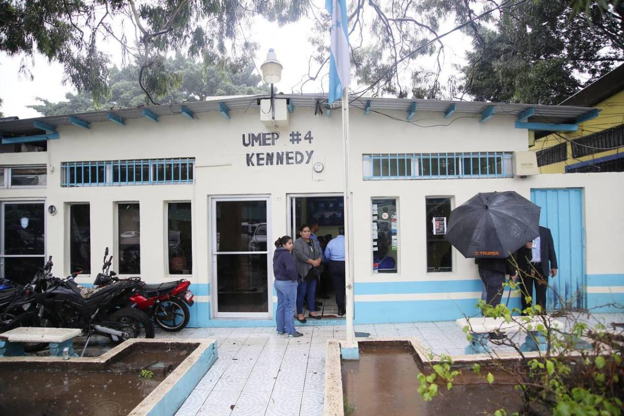 Dan último adiós a estudiante del Instituto Jesús Milla Selva