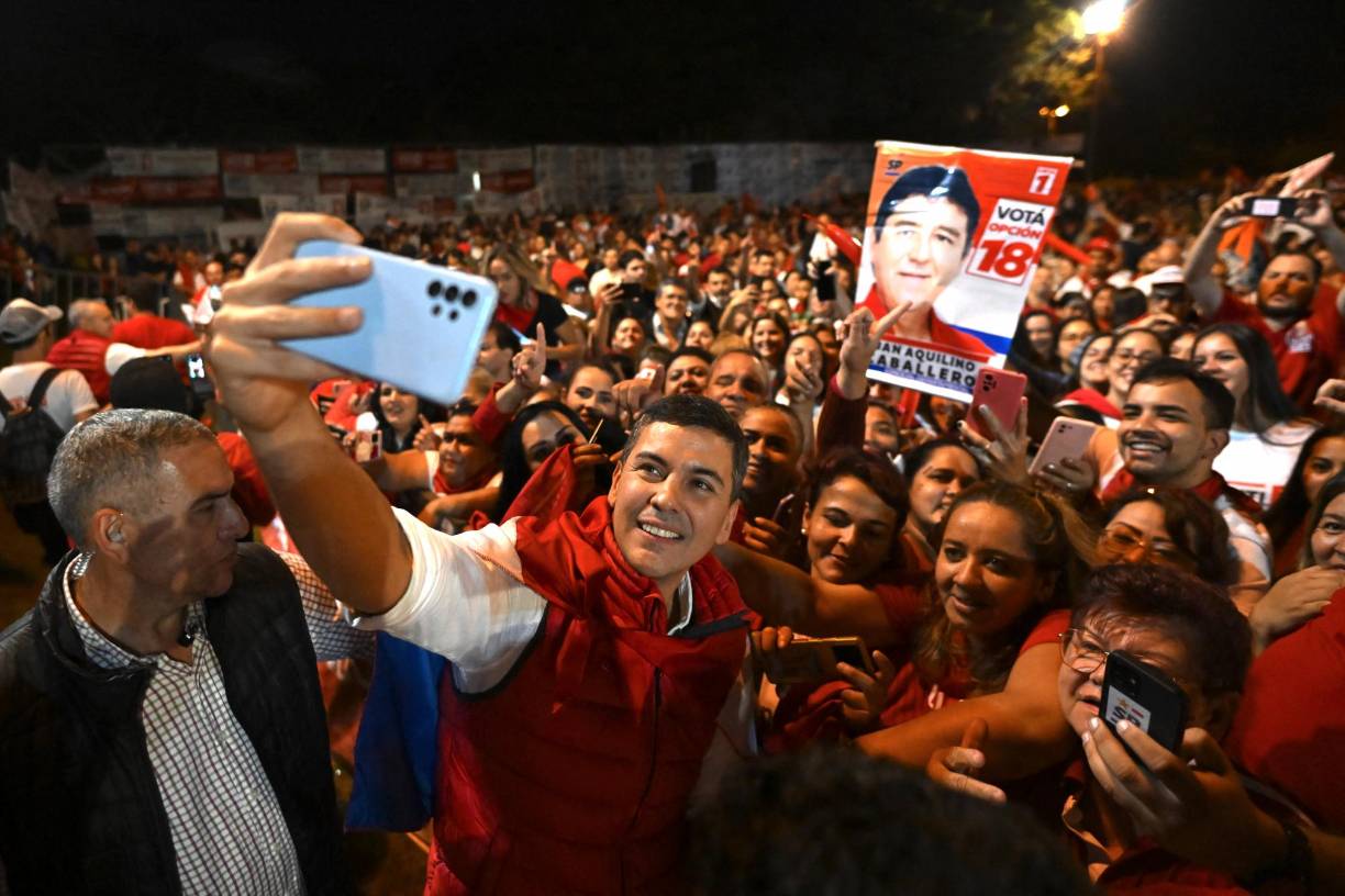 Peña ha dicho que preservará las relaciones diplomáticas con Taiwán, pese a los cuestionamientos de sectores productivos, especialmente de la agroindustria y la ganadería, que piden abrir las exportaciones a China.