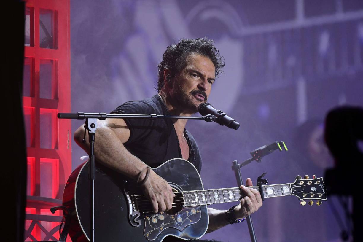 Durante la velada musical, Ricardo Arjona deleitó a sus seguidores con canciones inlvidables como “Desnuda”, “A ti’, “Dime que no”, ‘Ella y él”, entre otras. 
