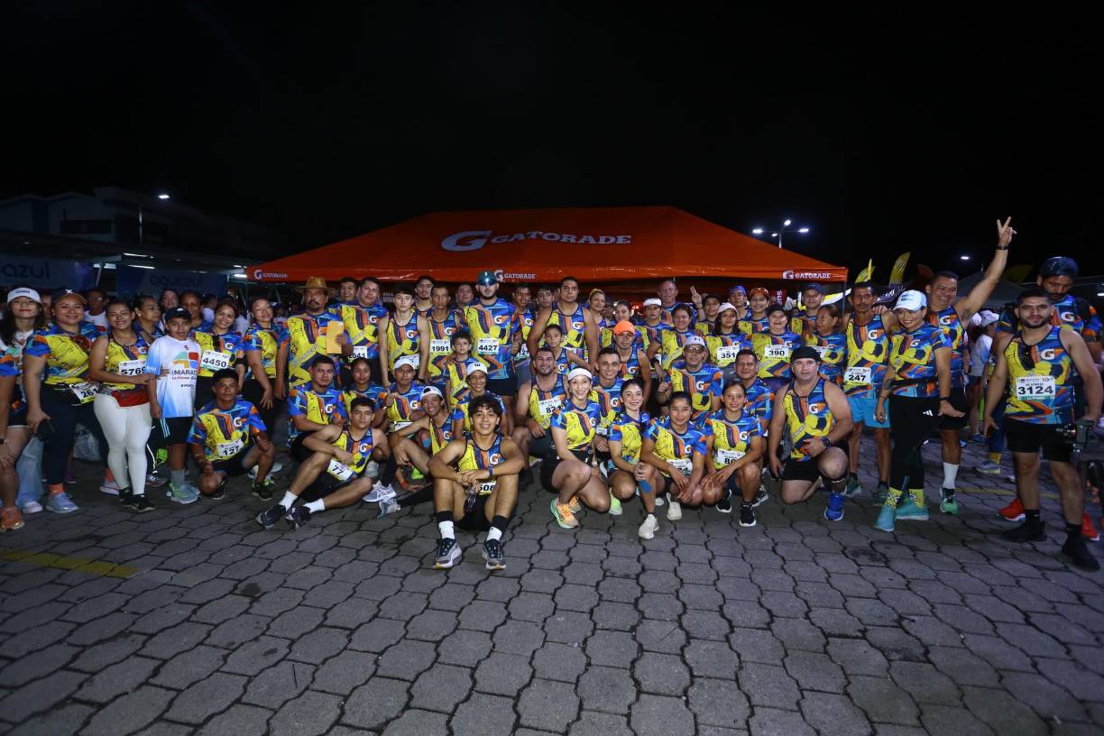 Más de 8,000 corredores de distintas edades y categorías se congregaron en el estacionamiento del Comisariato Los Andes para ser parte de la 48 edición de la Maratón de LA PRENSA.