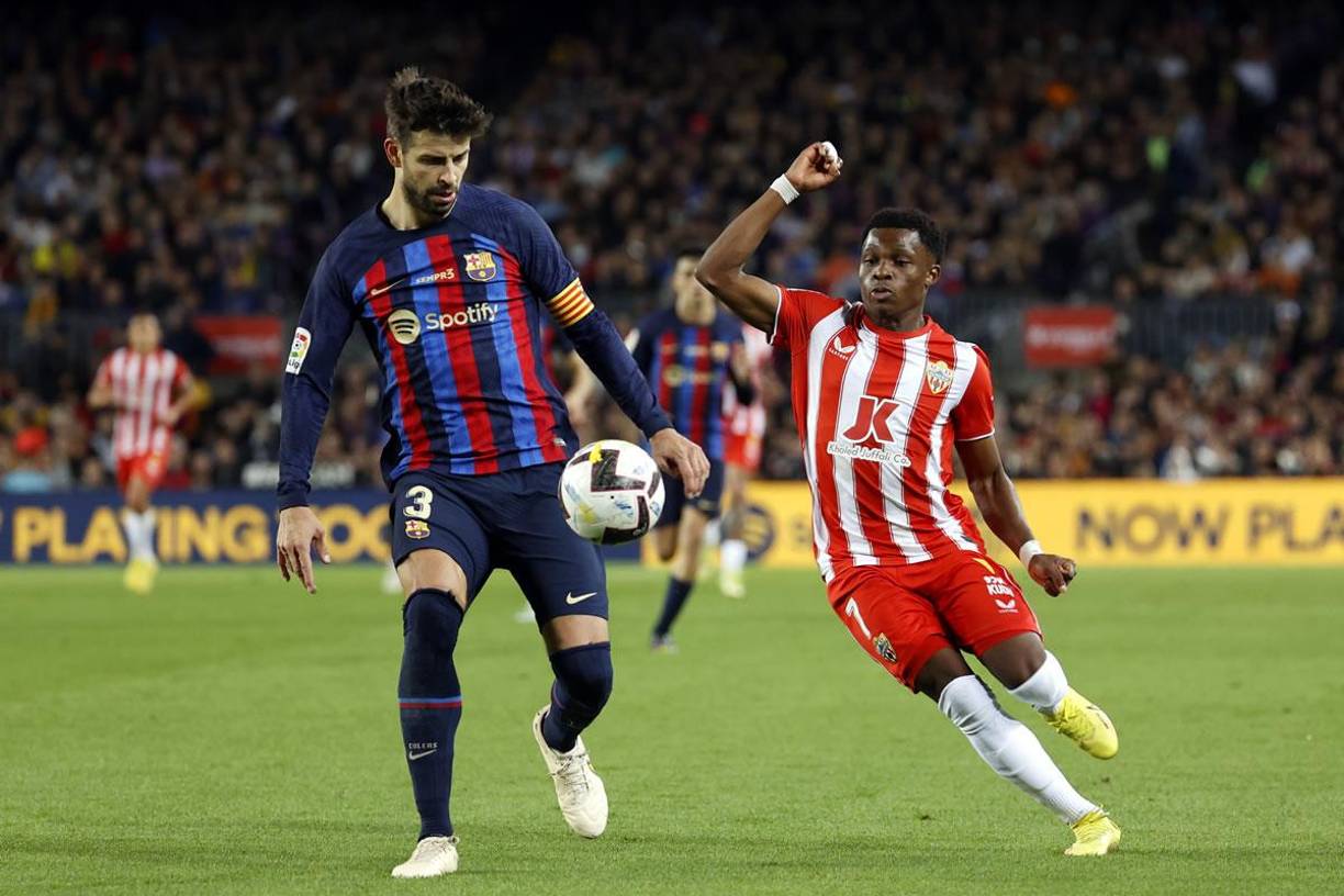 Gerard Piqué se mostró impecable en la marca durante el partido contra el Almería. Jugó de titular.