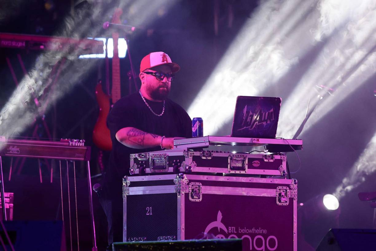 DJ Allan V puso a bailar a los asistentes.