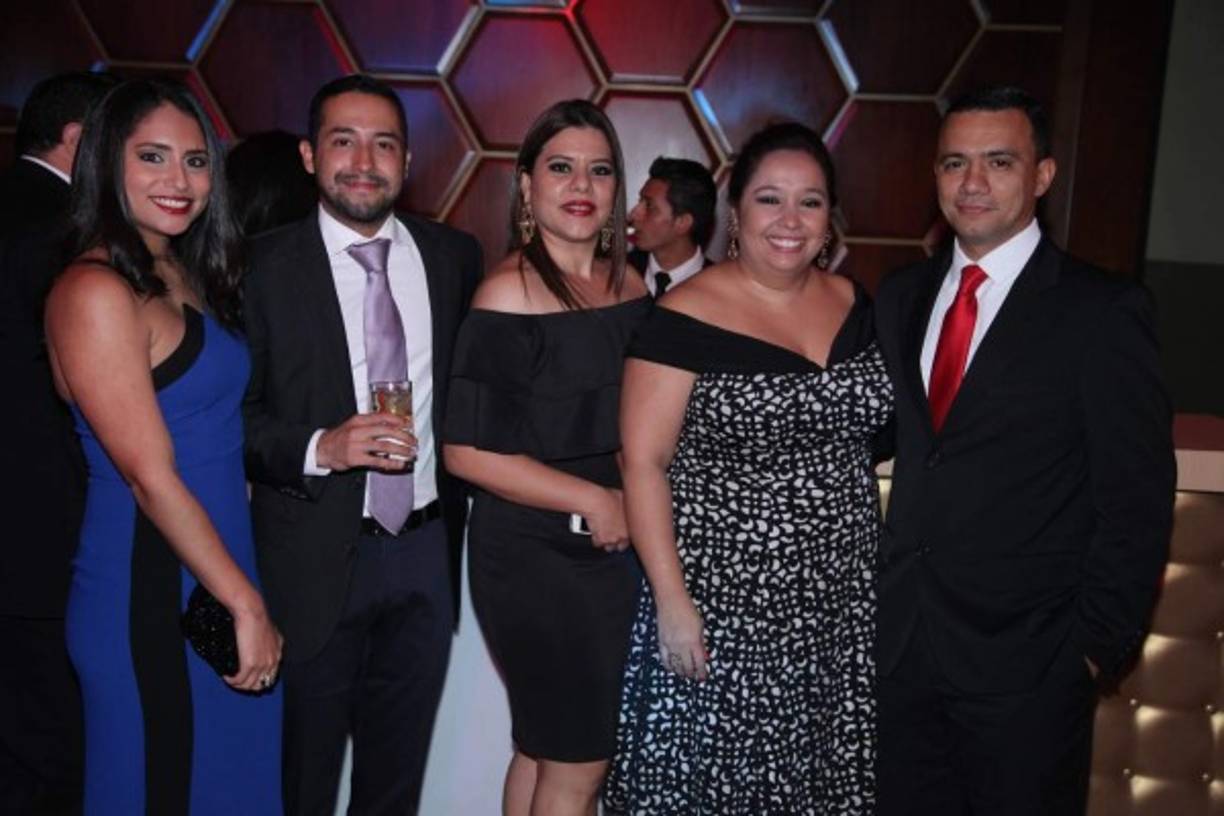 Sara Bográn, Héctor Bustillo, Totti Schrunder, Damaris Castellanos y Ramón Medina.