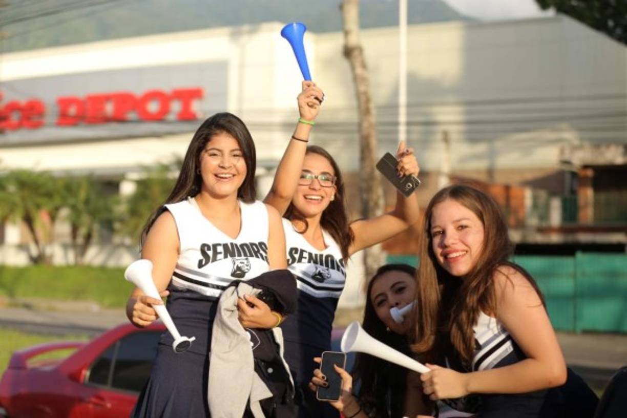 Muy felices las estudiantes.