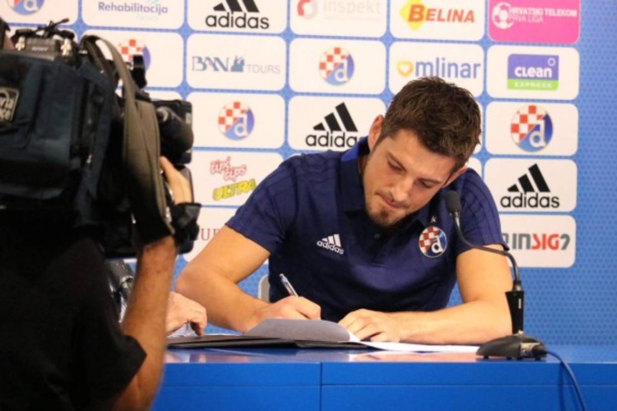 El Dinamo Zagreb ha fichado al delantero croata Bruno Petkovic. Firma hasta junio de 2023 y llega procedente del Bologna.