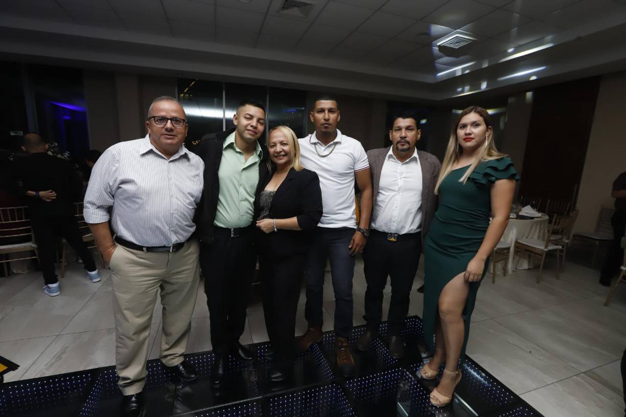 Edgardo Posadas, Emerson Zúniga, Maribel Puerto, José Banegas, Deny Banegas e Irene Galeas