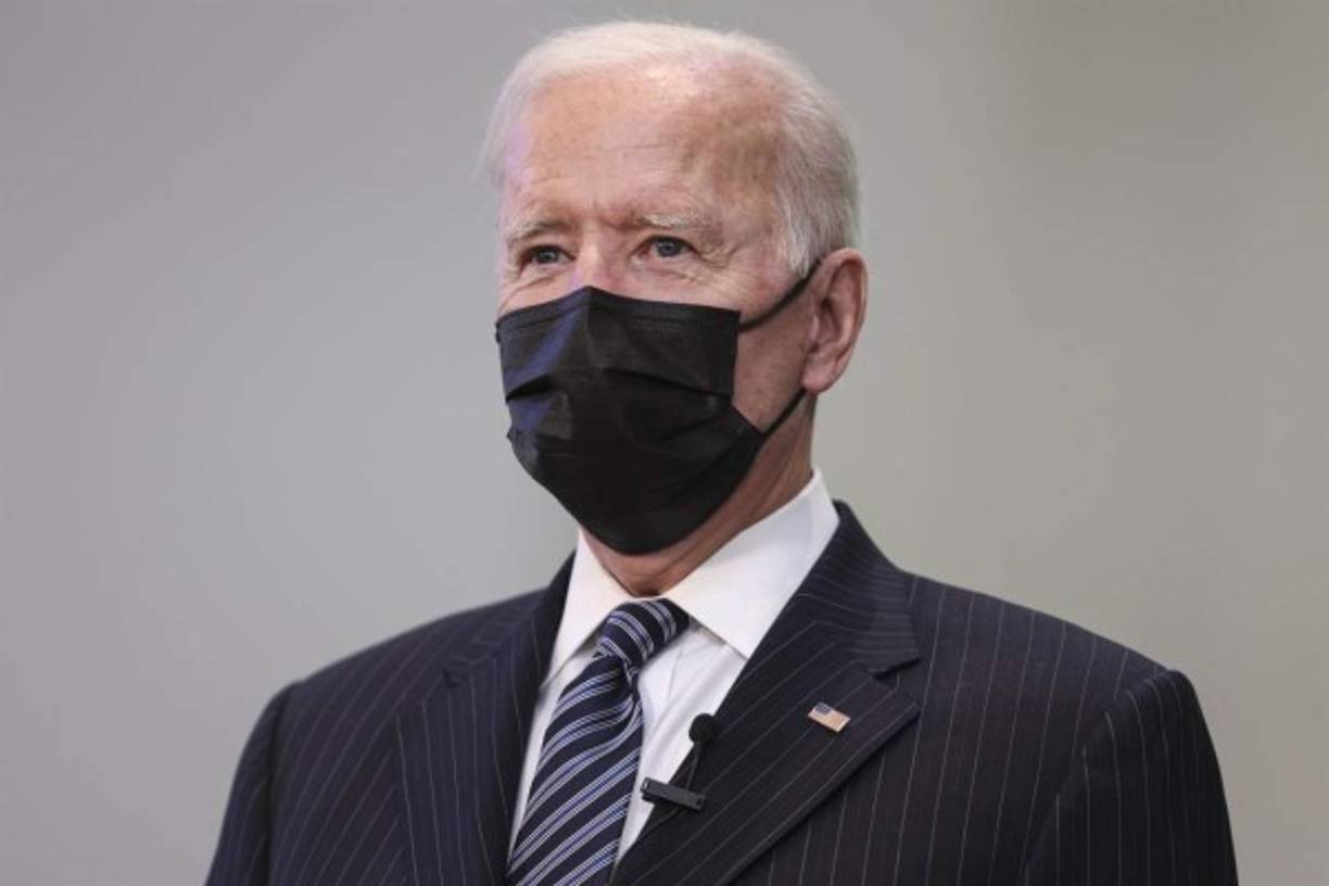 2. Inmigración: Biden prometió un enfoque más humano hacia los inmigrantes indocumentados tras la postura dura de Trump, enfocada principalmente en las barreras físicas.