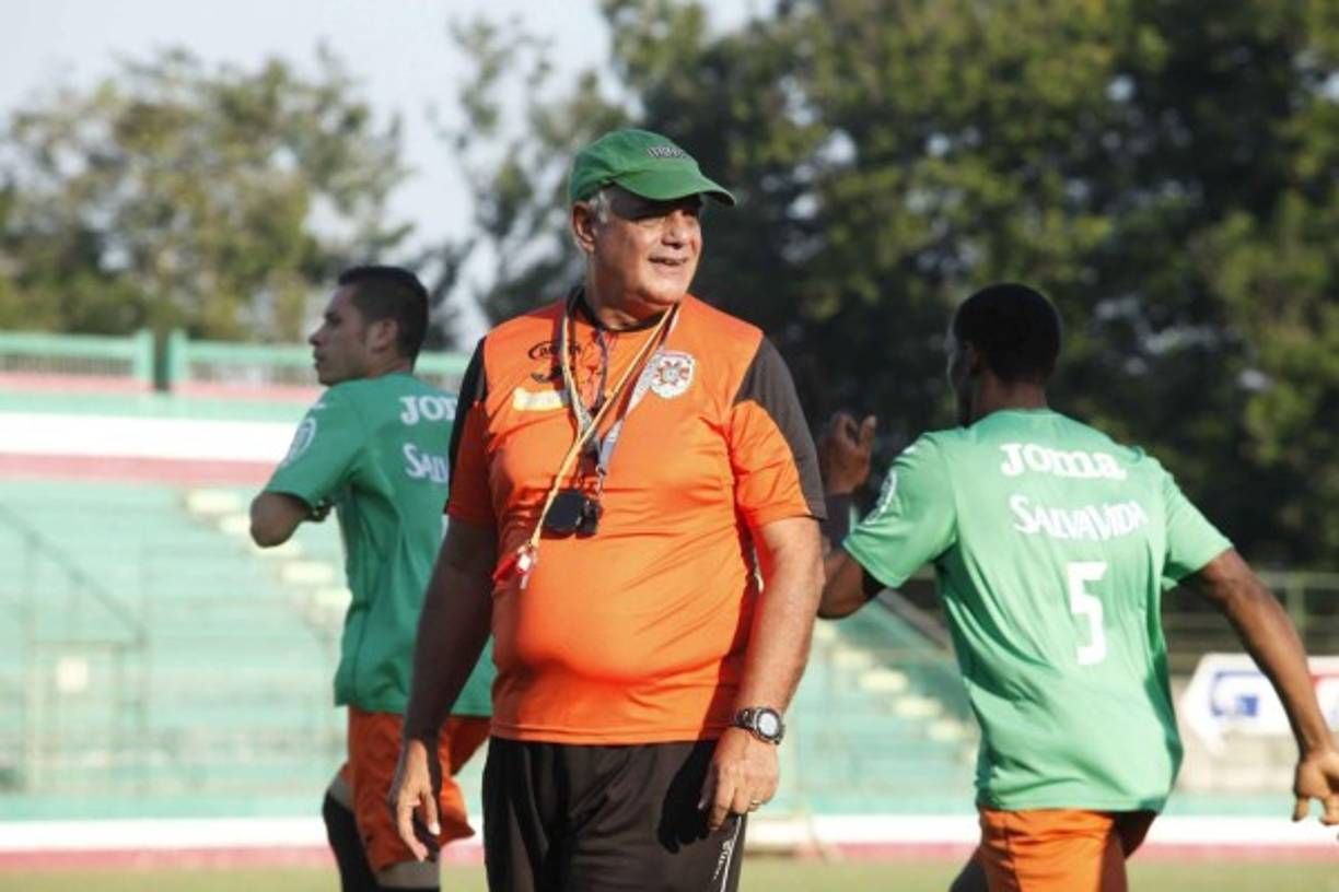 Germando Adinolfi: Preparador físico de Uruguay que llegó en 1992 a Honduras. Ha dirigido a clubes de la Liga Nacional como Marathón, Platense, Motagua etc.