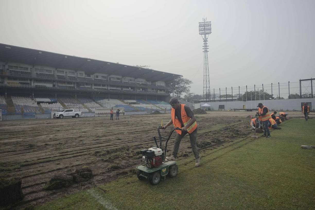 El Estadio Morazán luce muy distinto a como hemos estado acostumbrados a verlo.