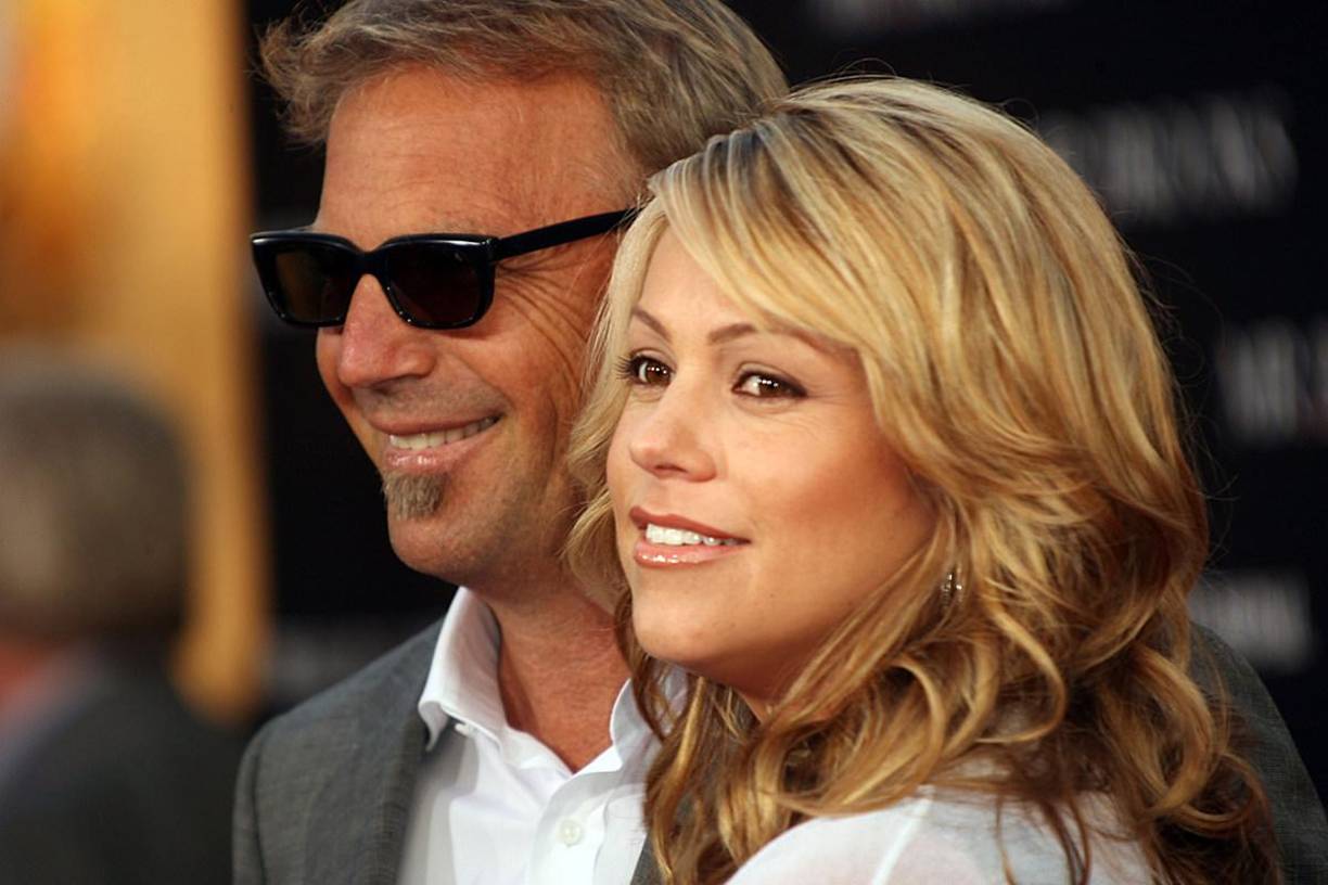 Kevin Costner, quien está siendo representado por la legendaria abogada de divorcios de Hollywood, Laura Wasser, también debe pagar $200,000 por los honorarios legales de Christine y $100,000 adicionales en costos forenses.