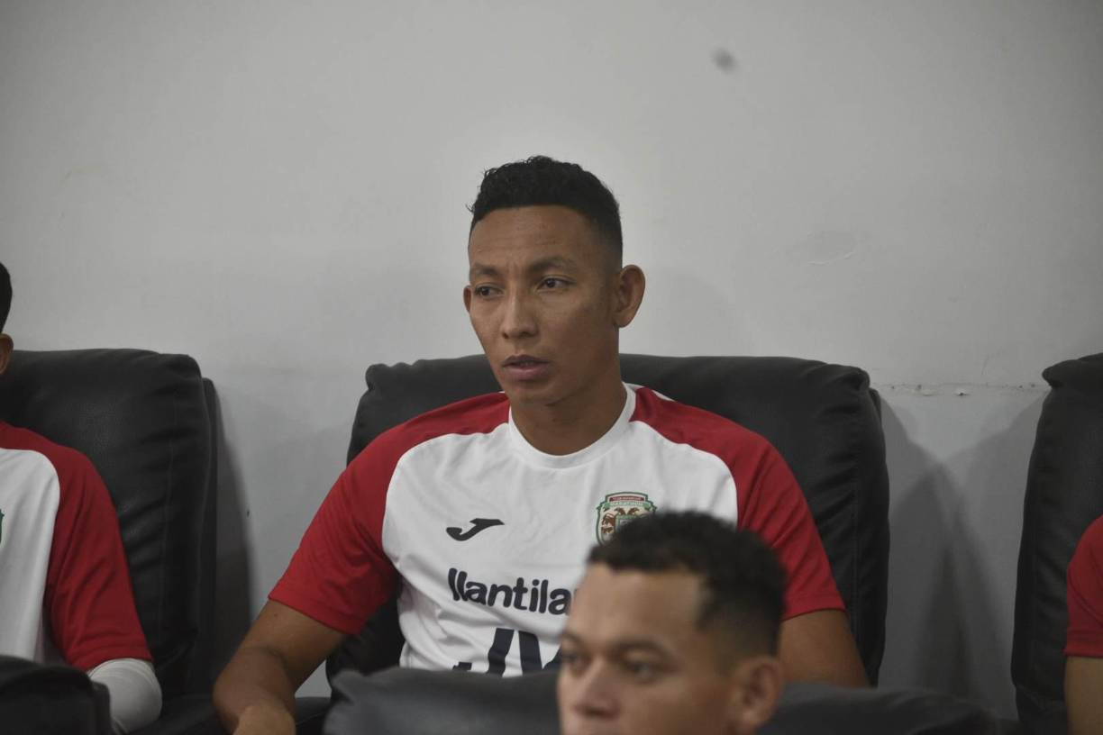 Allan Banegas: El centrocampista de contención es nuevo jugador del Marathón, llega procedente del Victoria. El volante vuelve al cuadro verdolaga en donde fue campeón en el 2018.