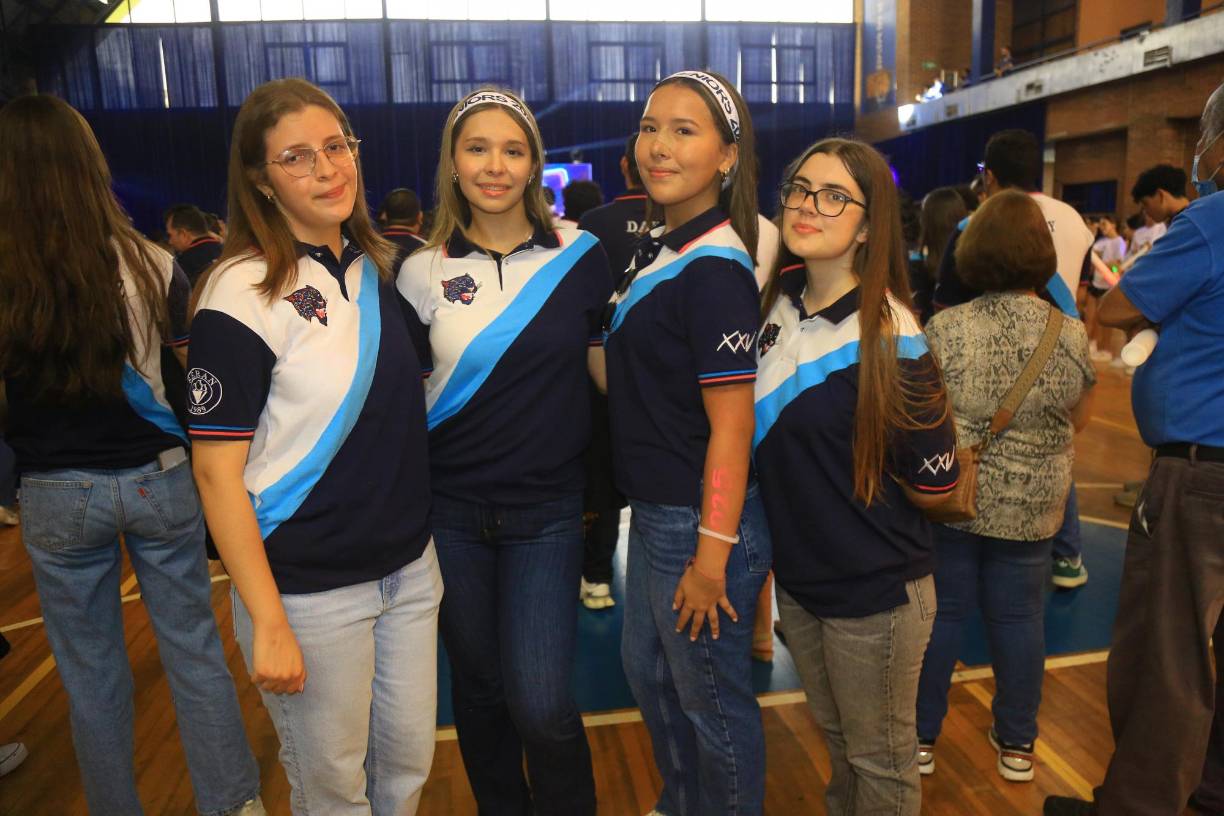 Marcela Salgado, Camila Rocas, Ámbar Metzgen y Rosemary Camp