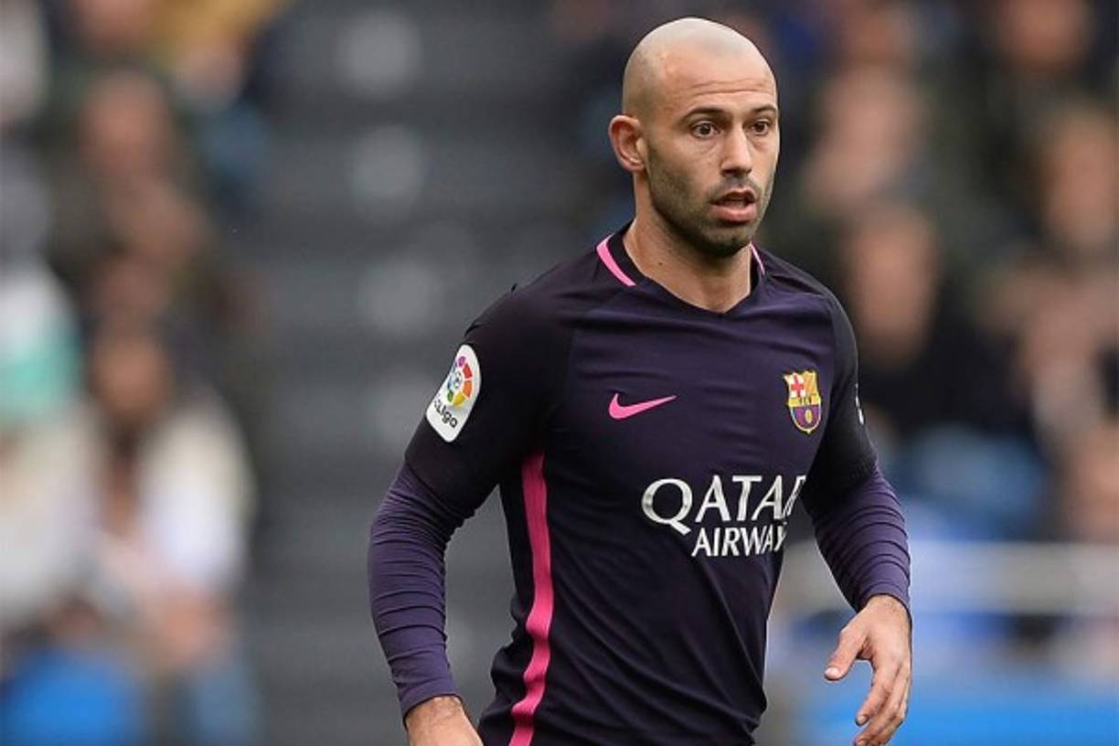 El portal web 'Fichajes.net' asegura que Javier Mascherano no tiene claro su futuro dentro del Barcelona, ya que no ha sido protagonista en esta temporada. Galatasaray y la Juventus han preguntado por el argentino que finaliza contrato en el 2019.
