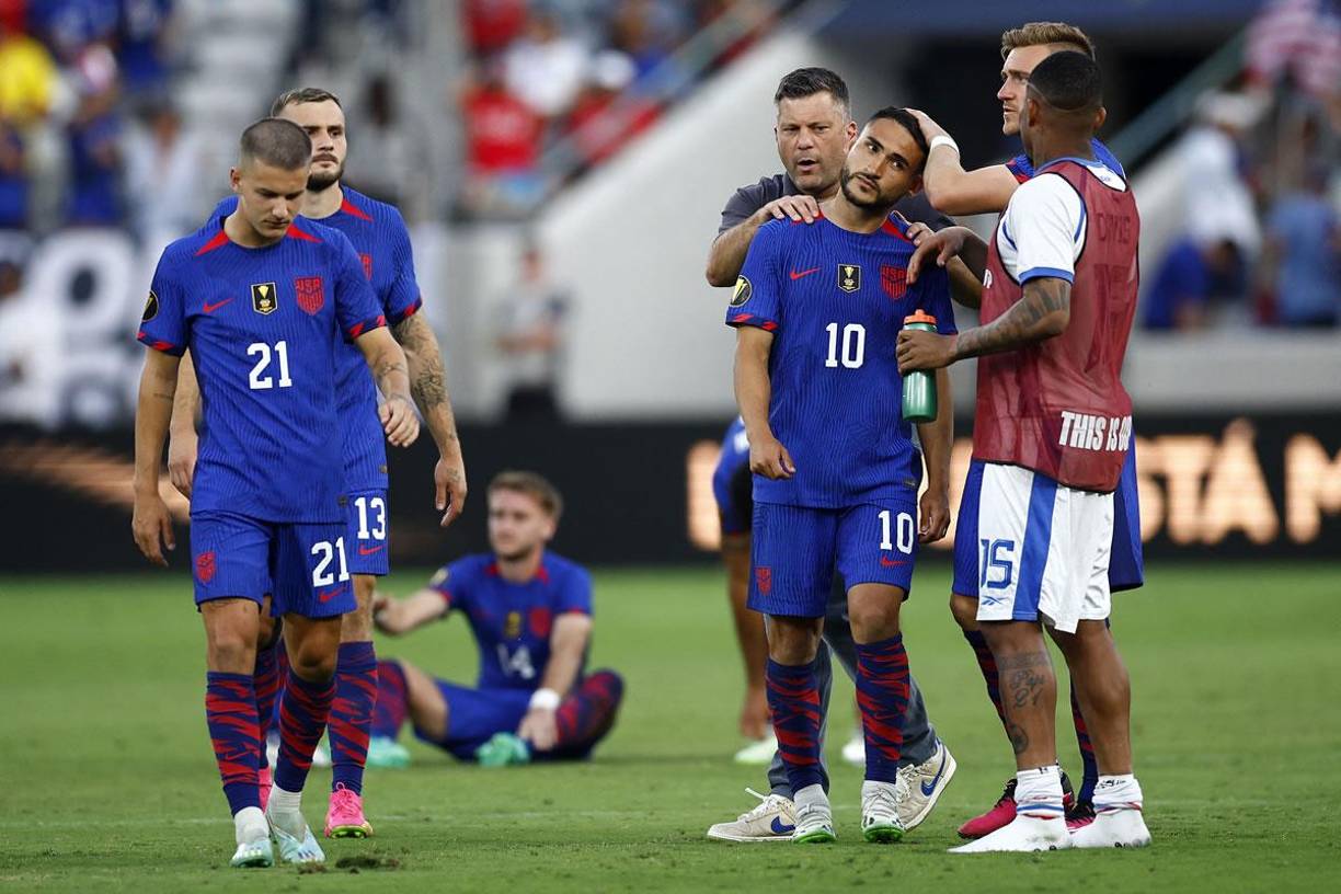La tristeza y decepción de los jugadores de Estados Unidos tras quedar eliminados de la final de la Copa Oro 2023.
