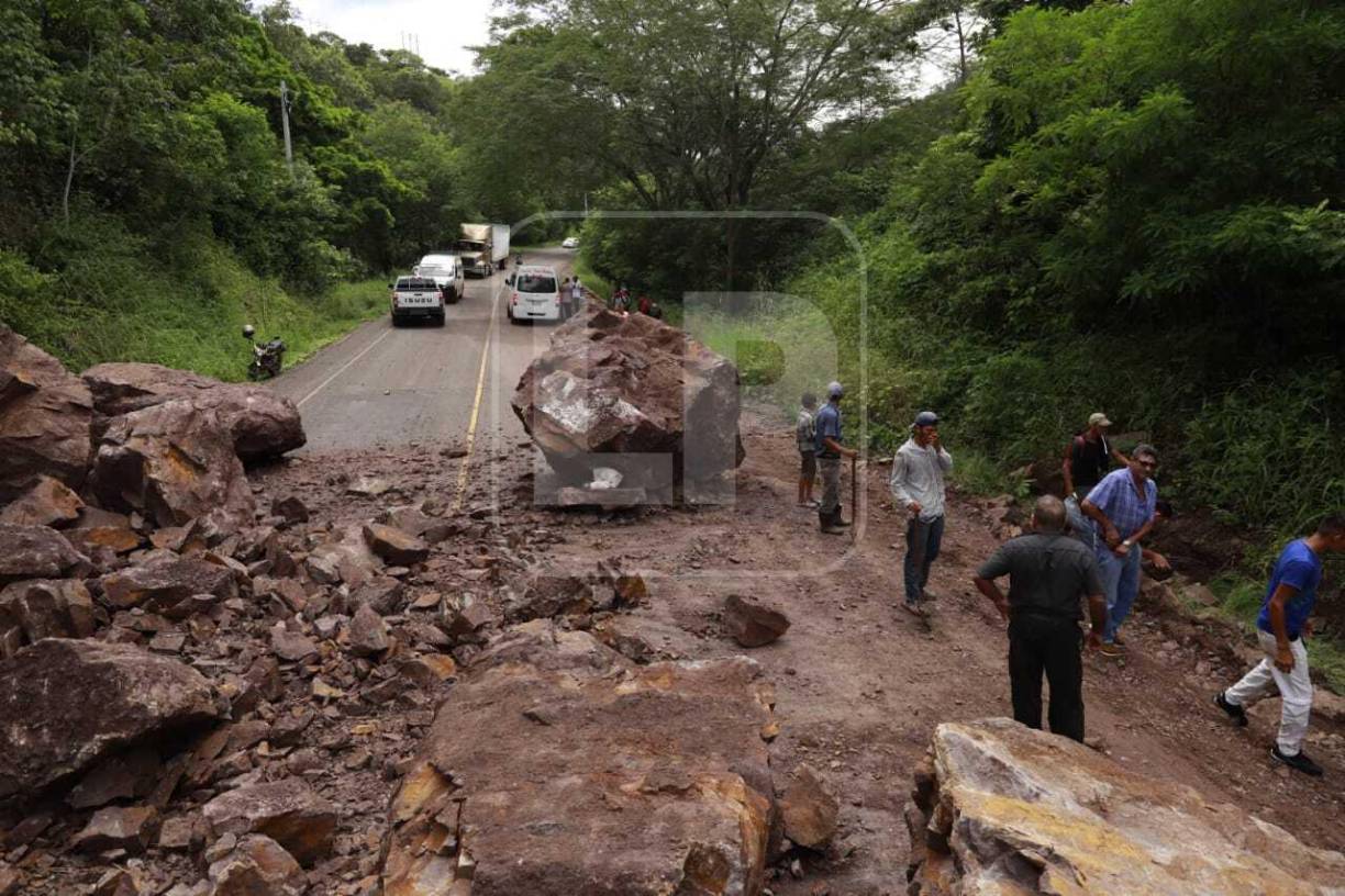 Asimismo, se mantienen en alerta por la crecida de otros riachuelos que cruzan distintos municipios del departamento. 