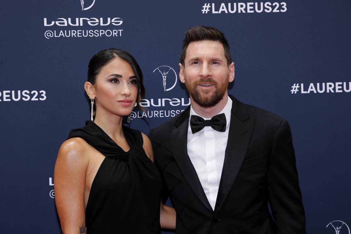Antonela Roccuzzo, esposa de Lionel Mess, acompañó al astro argentino en la gala de los premios Laureus.