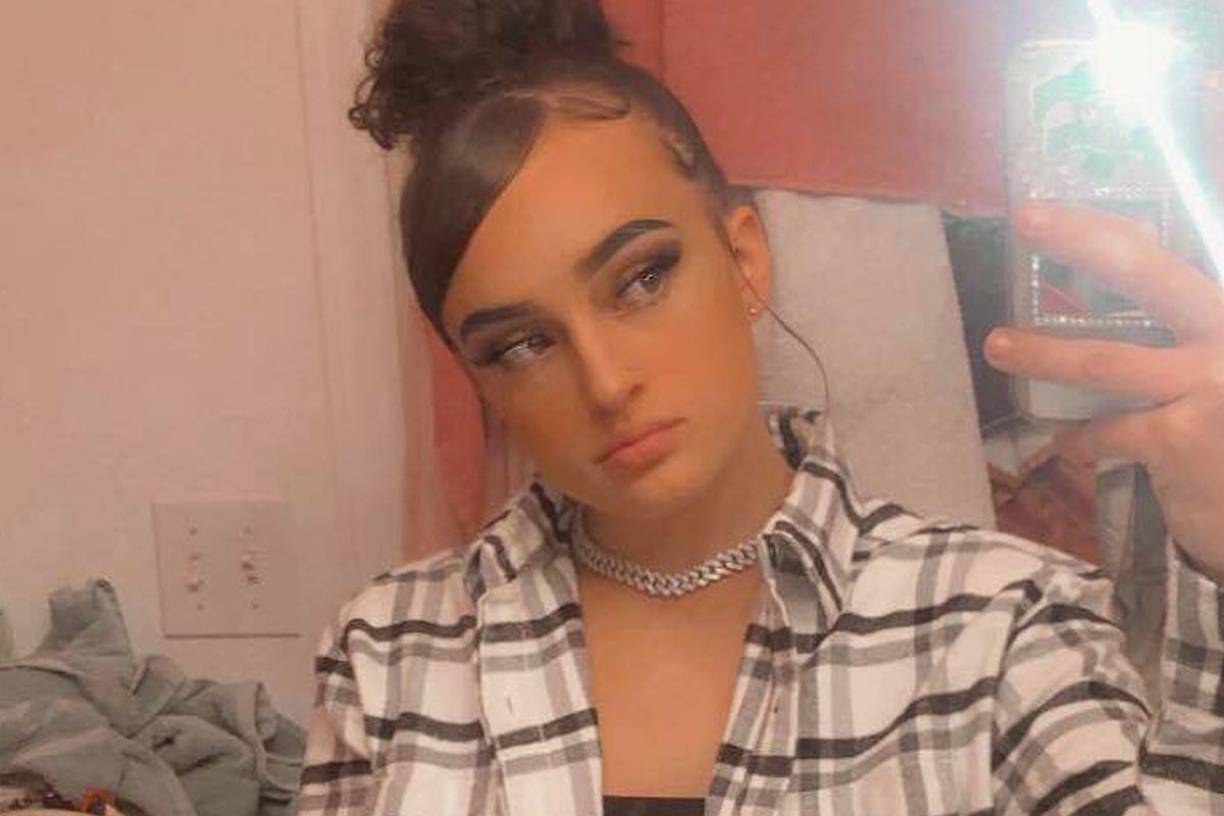 Su madre, Cheryl Valenzuela, publicó en GoFundMe: “Es con gran pesar que acudo a todos ustedes hoy para pedir su ayuda para brindar un servicio funerario y conmemorativo que mi hermosa hija se merece”.