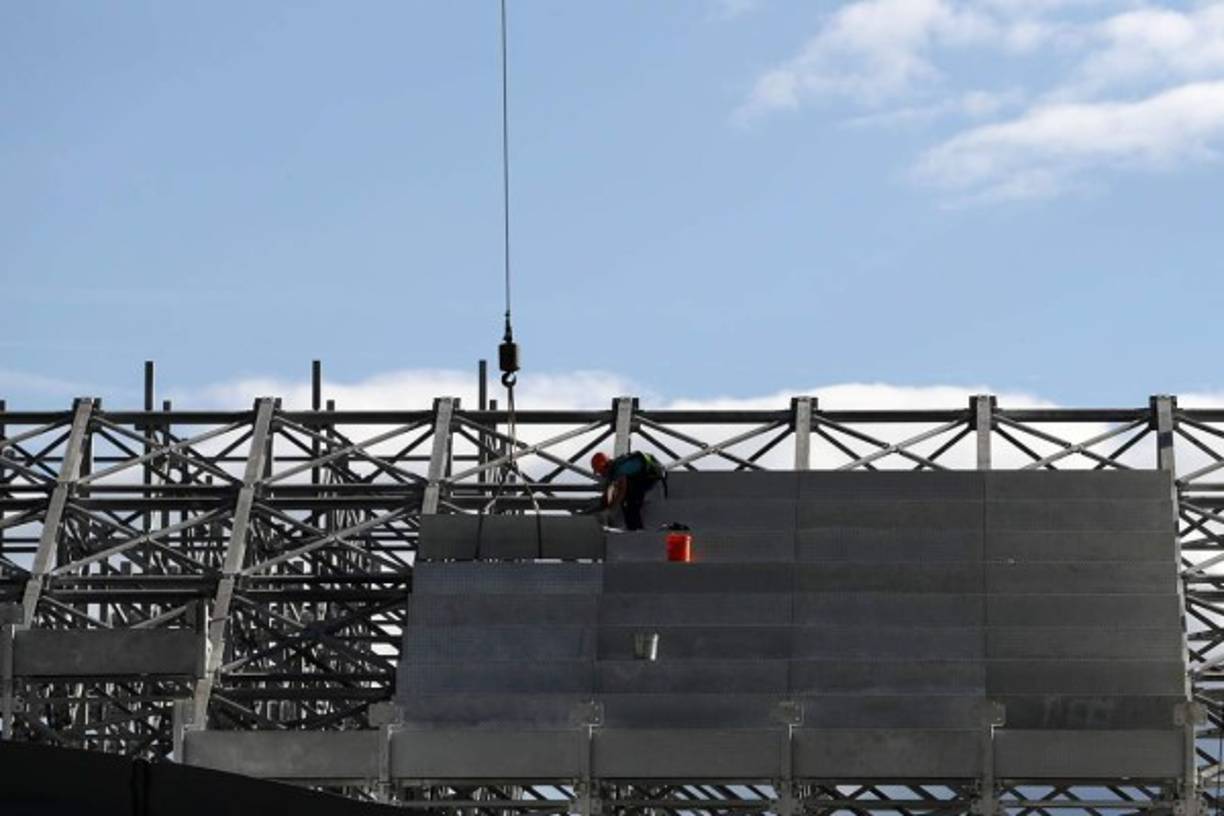 Crearon así una de las edificaciones más extrañas y menos estéticas del país.