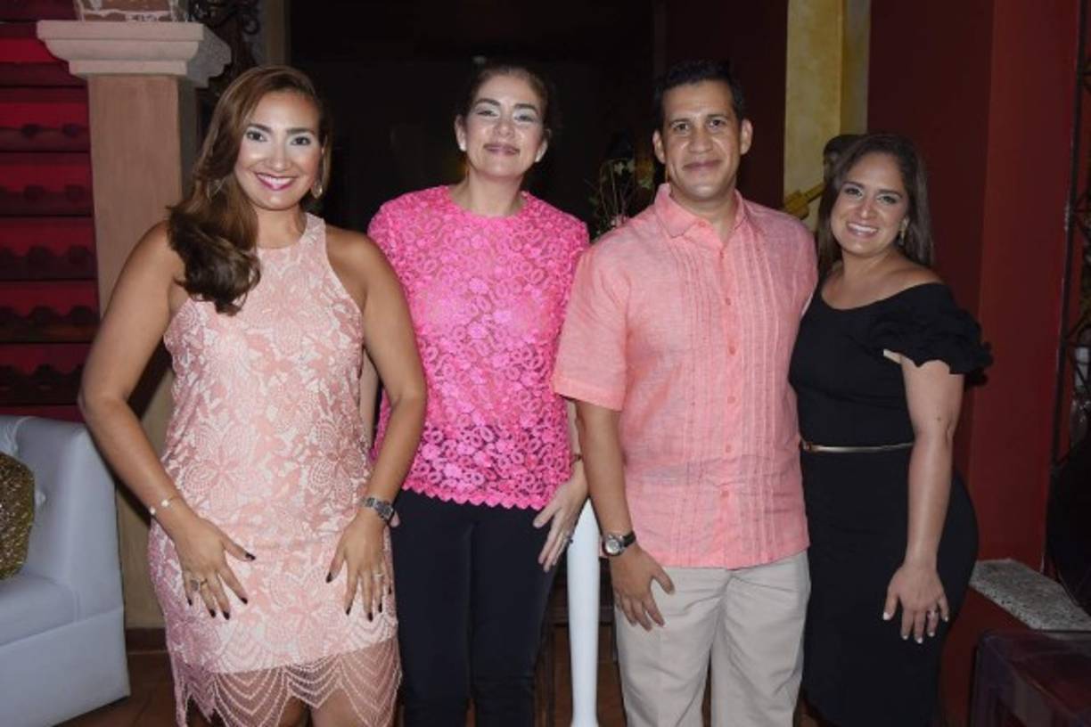 Margarita Arita, Ruth Marie Sabillón, Federico y Michelle Fiallos.