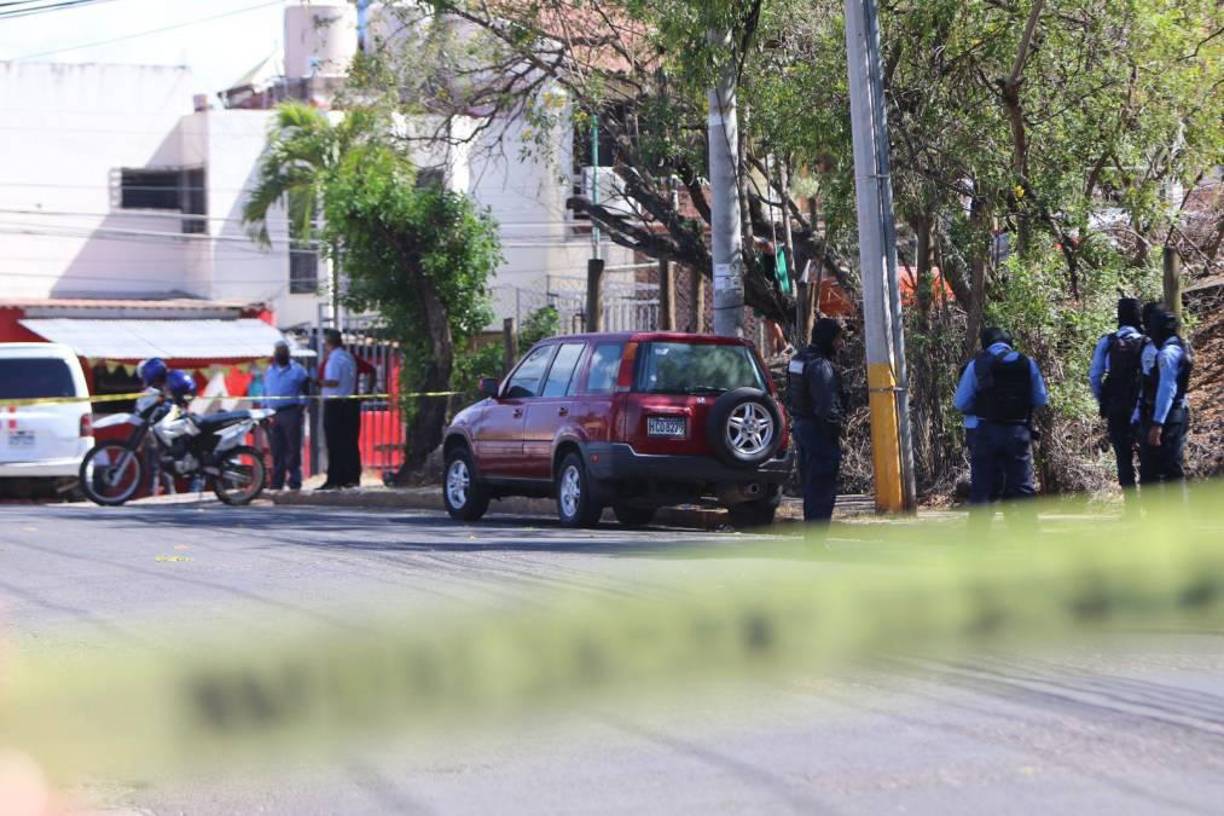 No se reportan capturas de sospechosos. 