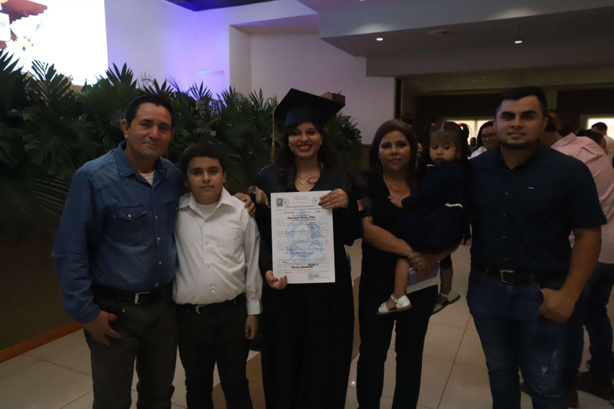 Elías Alvarado, Dixon Alvarado, Yesly Ramírez, Lucía Dubón, Gisselle Ramírez y Milton Ramírez