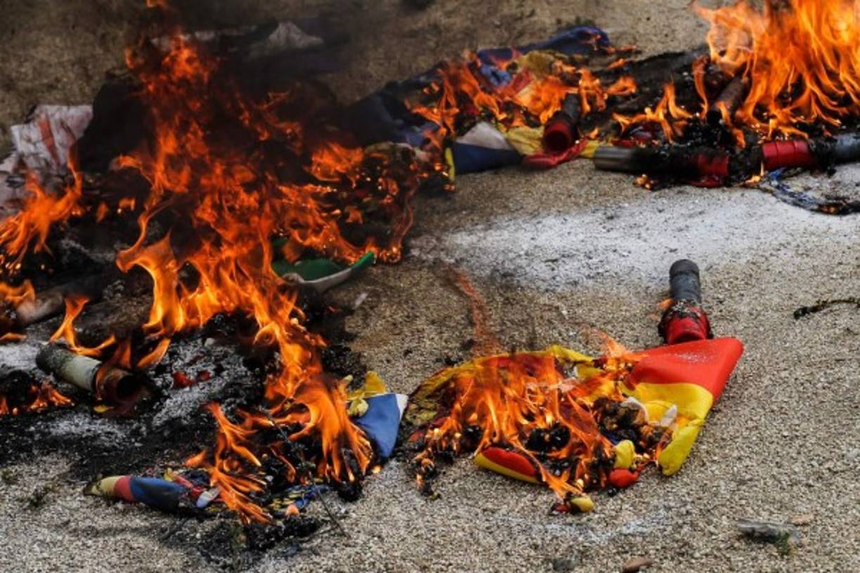 La sociedad catalana que no desea la independencia tampoco se quedaría de brazos cruzados ante una hipotética secesión: el domingo sacaron cientos de miles a la calle y este jueves volvieron a marchar por Barcelona.