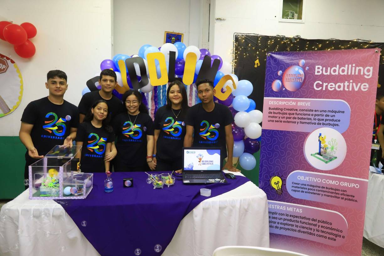 Los niños y adolescentes se mostraron muy contentos y expresaron de manera muy profesional cada fase de sus proyectos, dejando en asombro al jurado calificador y demás invitados a la actividad.