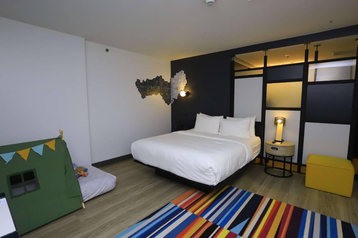 ”Con nuestra ubicación única y servicios excepcionales buscamos proporcionar momentos inolvidables que superen las expectativas de los huéspedes”, Caroline Buldoc, gerente general de Aloft SPS. 