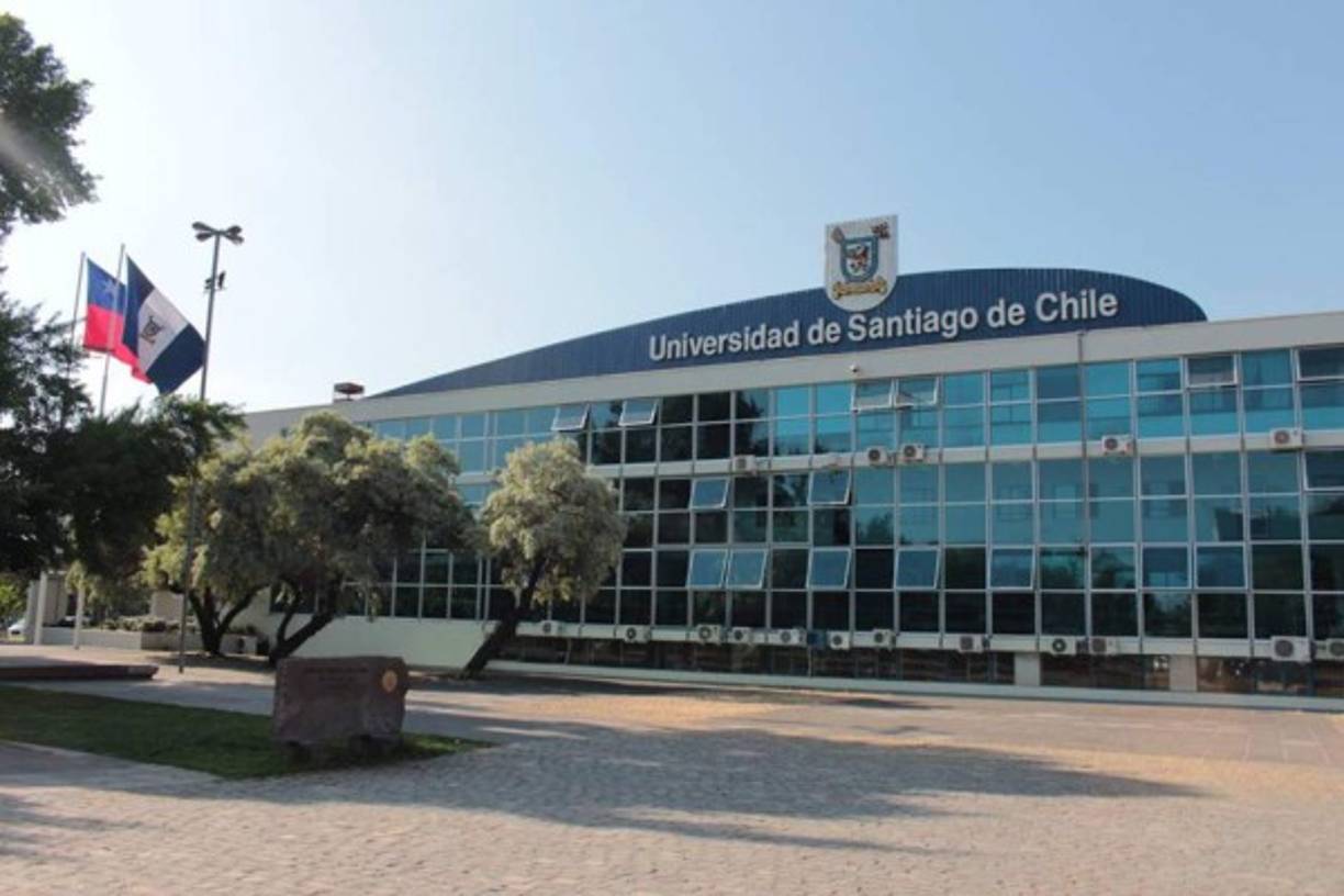 6. Universidad de Chile: Es el centro de estudios más antiguo de ese país, ofrece varias licenciaturas e ingenierías en 15 facultades.