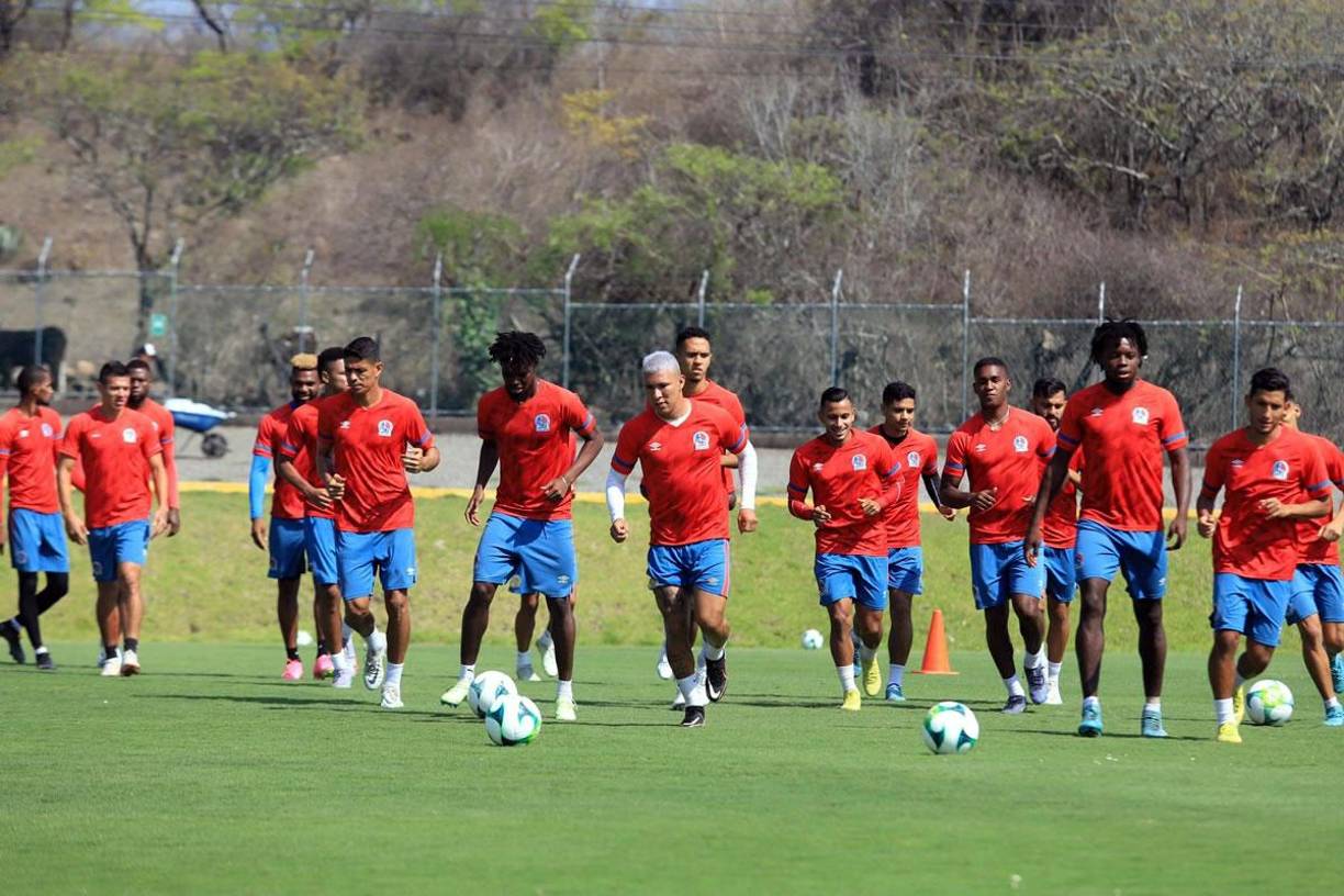 Los jugadores del Olimpia quedaron listos para afrontar la vuelta frente al Marathón en busca del boleto a la final.