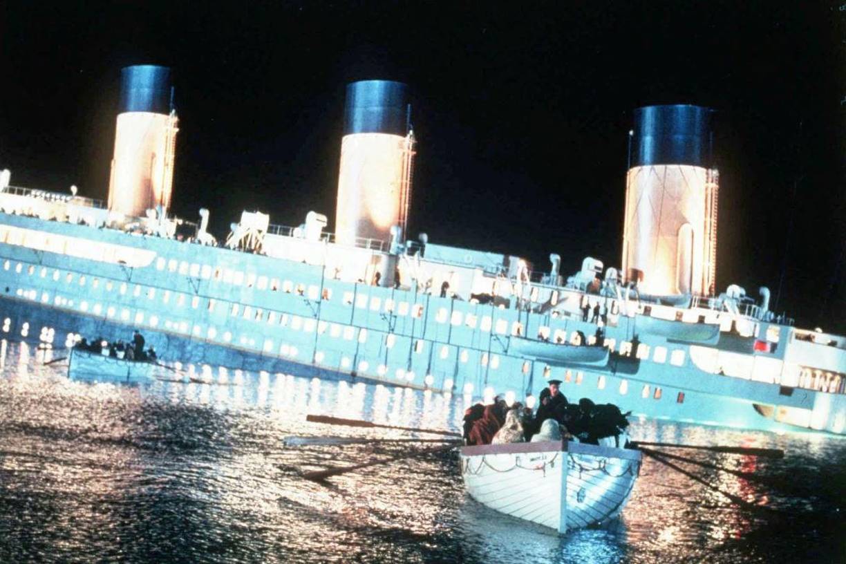 Pero más allá de cifras y logros, “Titanic” quedó en la memoria del público por el inolvidable romance entre Jack y Rose y por la espectacular recreación del hundimiento del transatlántico, que tuvo lugar entre el 14 y el 15 de abril de 1912 tras chocar con un iceberg y que causó más de mil 500 muertos.
