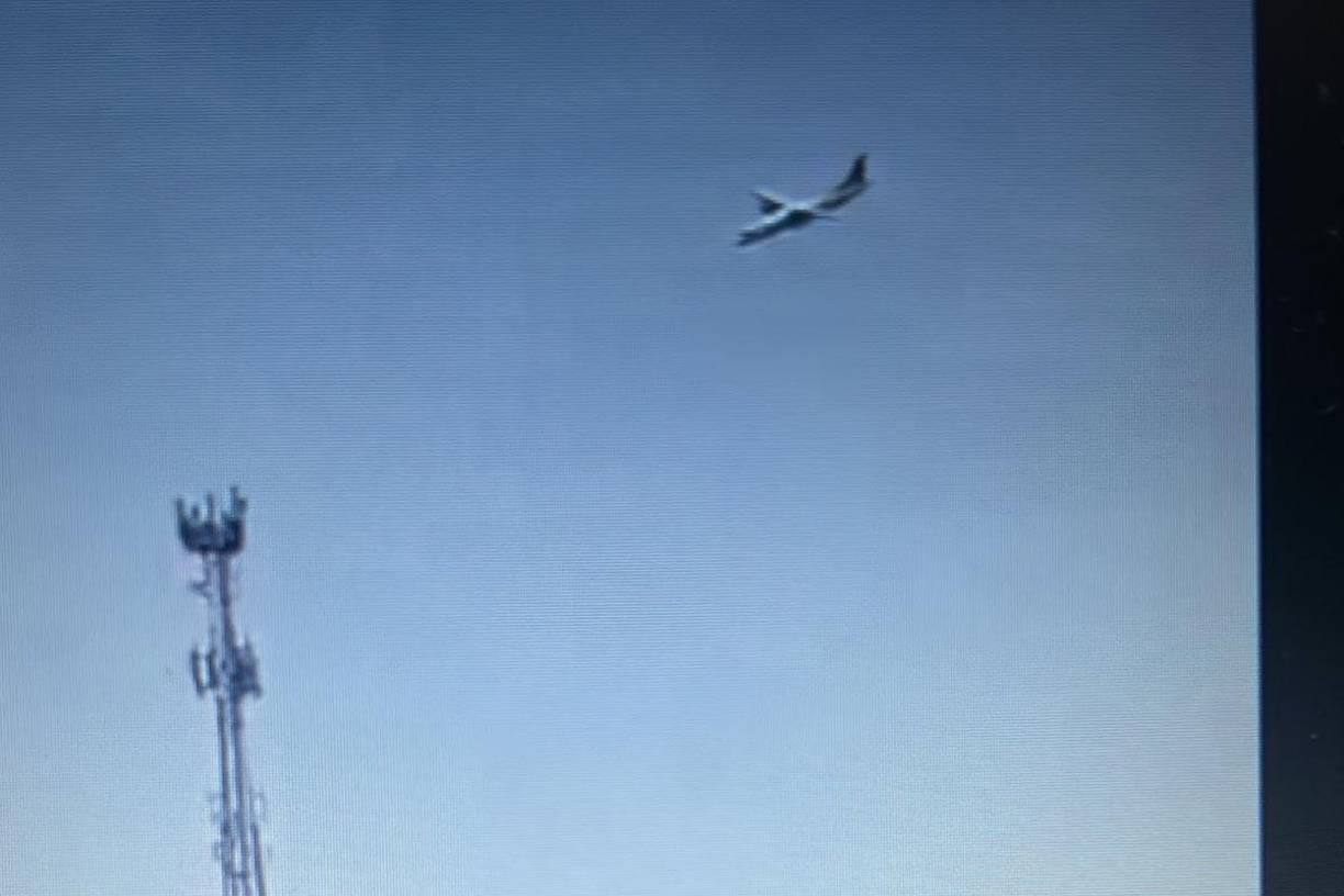 Equipos del Cuerpo de Bomberos, de la Policía Militar y de Defensa Civil del estado se encuentran en el barrio de Capela, en <b>Vinhedo</b>, para atender el accidente aéreo. 