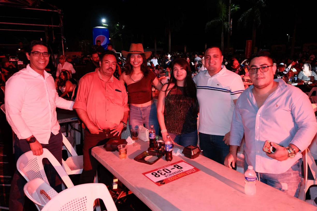 Javier Carrión, Edgardo Tróchez, Delmis Tróchez, Ibyns Pérez, Junior Paz y Nahún Pascua